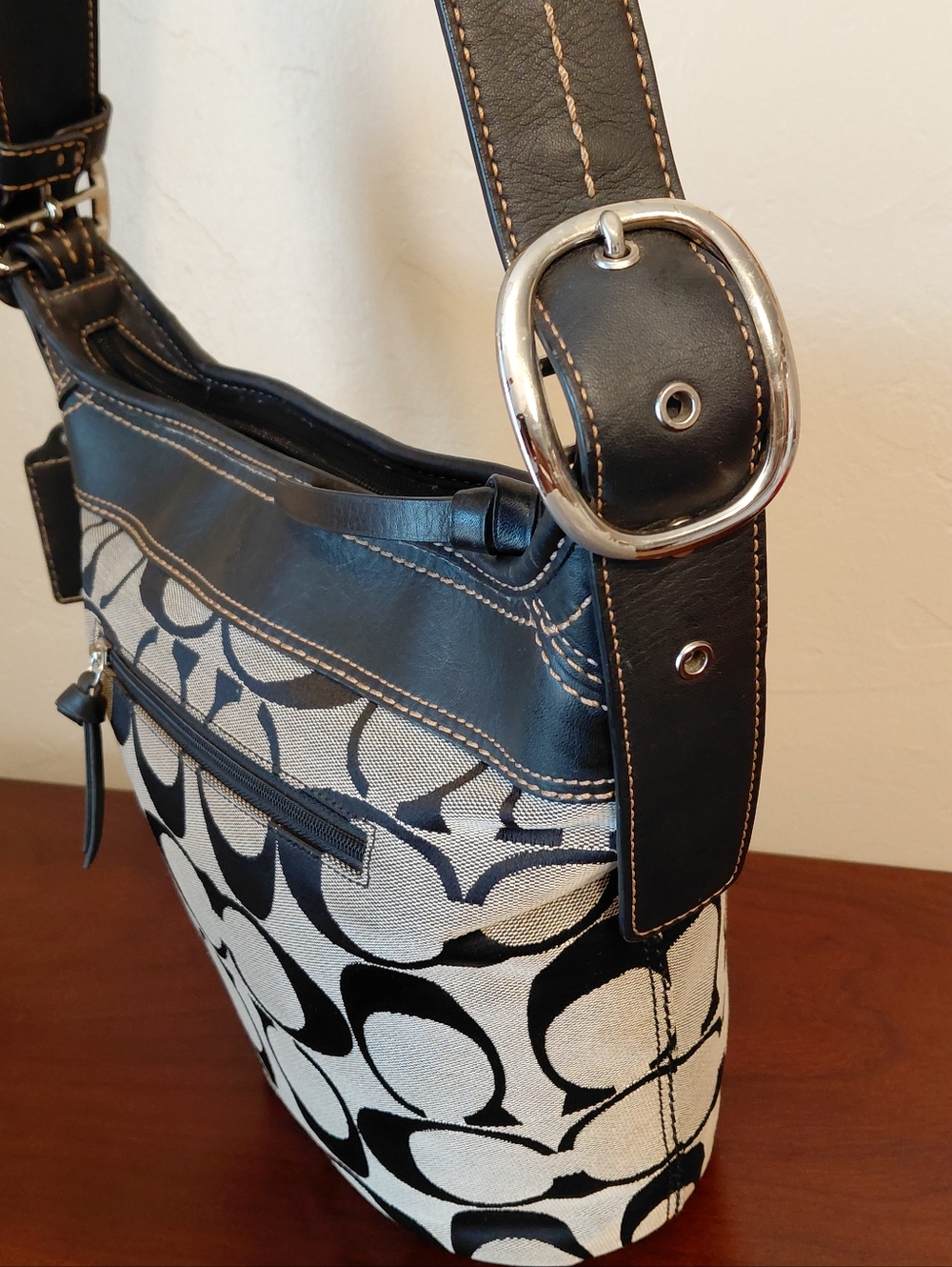 Coach Bleecker Signature Bucket Shoulder Bag, F13358. Black & Gray. - Picture 3 of 13